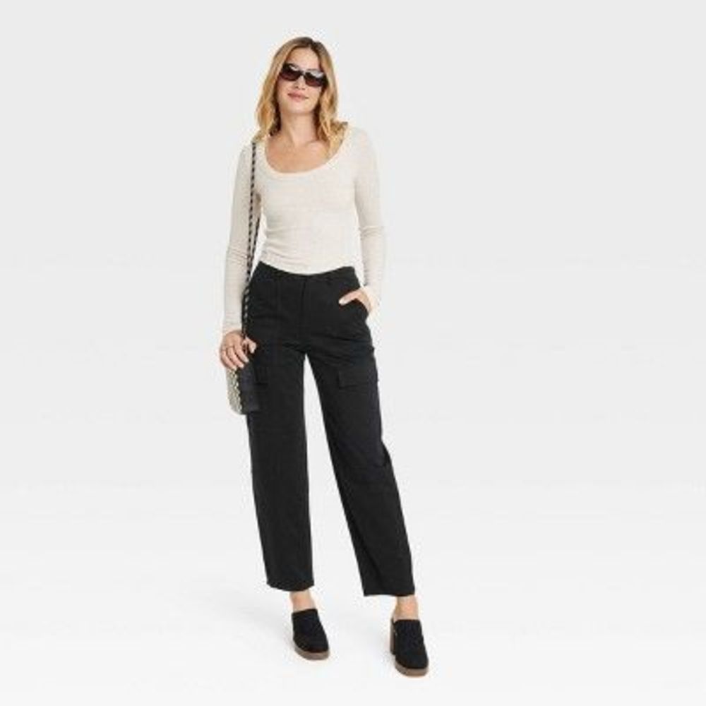 Universal Thread Black Cargo Pants - Picture 2 of 2